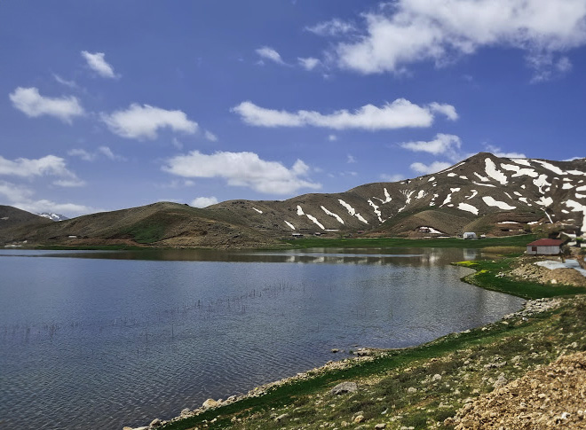 Eğri Göl
