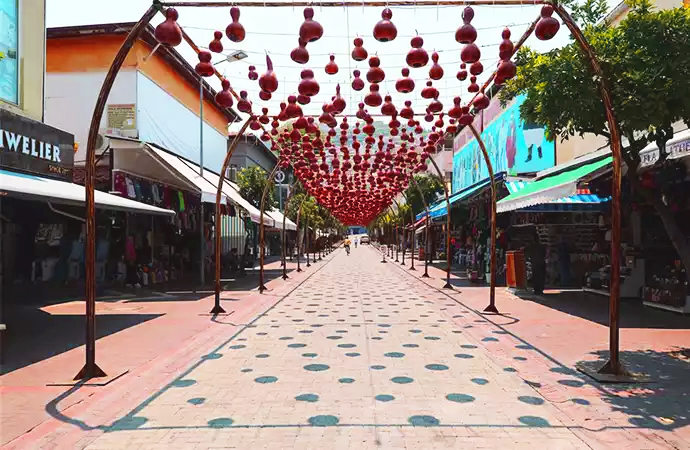 alanya çarşısı