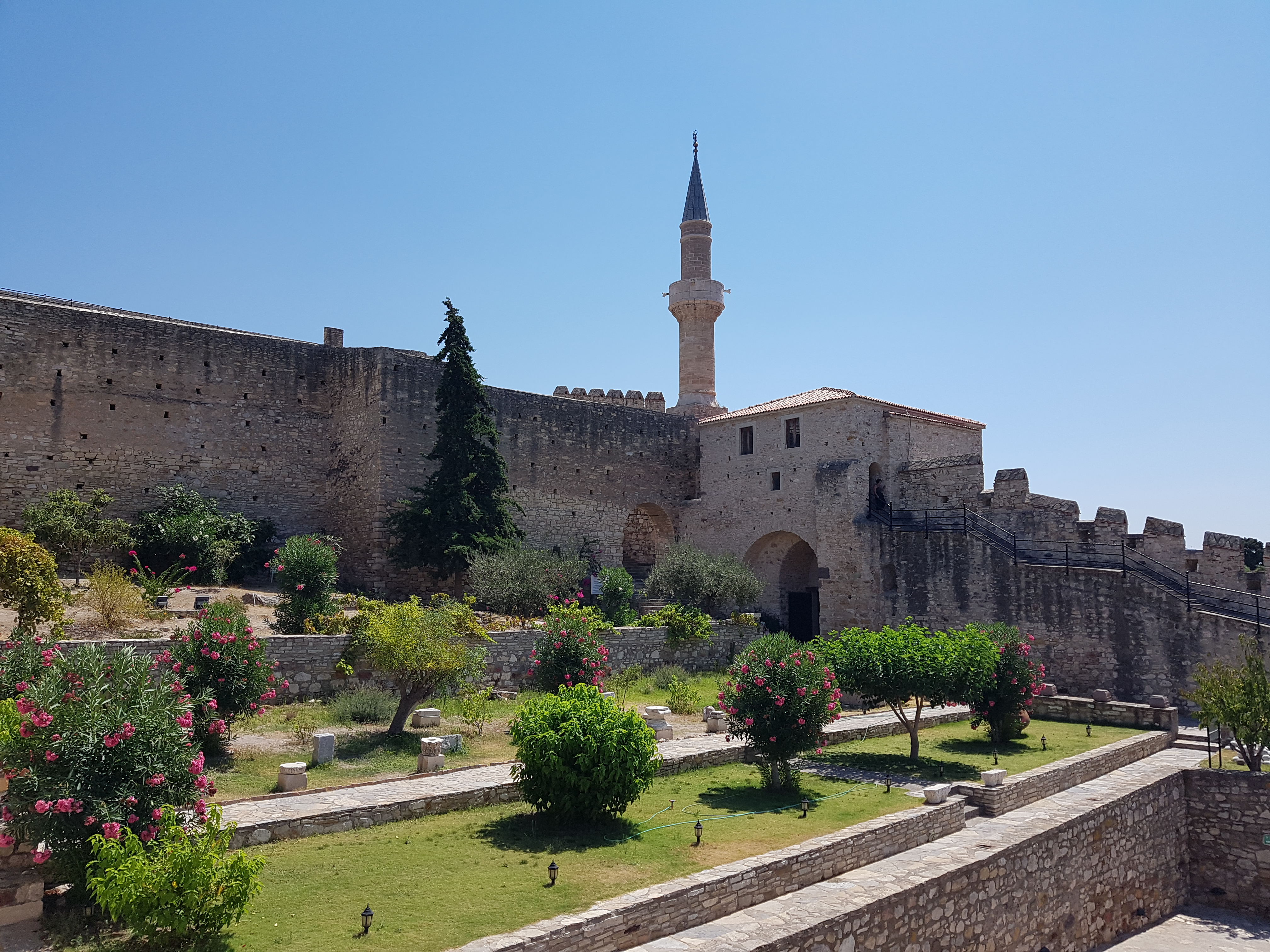 Çeşme Kalesi